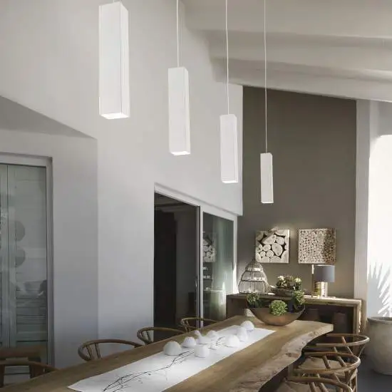 371702